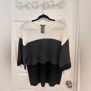 NWT Matty M Women’s Color Block Sweater
Cream,Gray & Black 

Size L